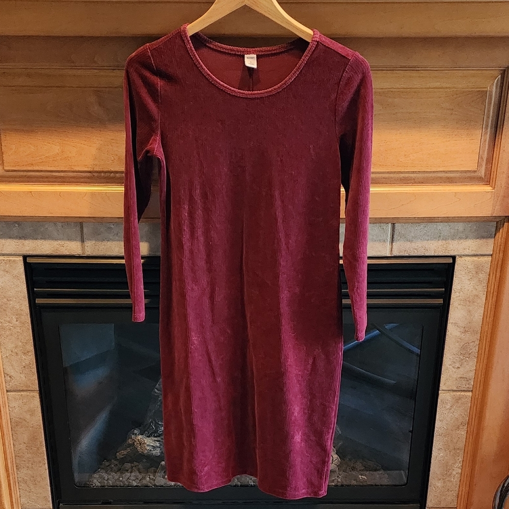 Old Navy Size Small Maroon Semi-Fitted Rib-Knit Soft Stretch Midi Dress